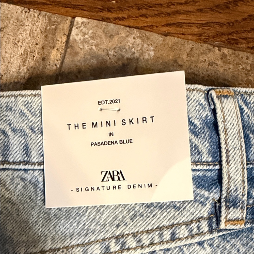 Zara Light Blue Distressed Denim Shorts - Picture 4 of 4